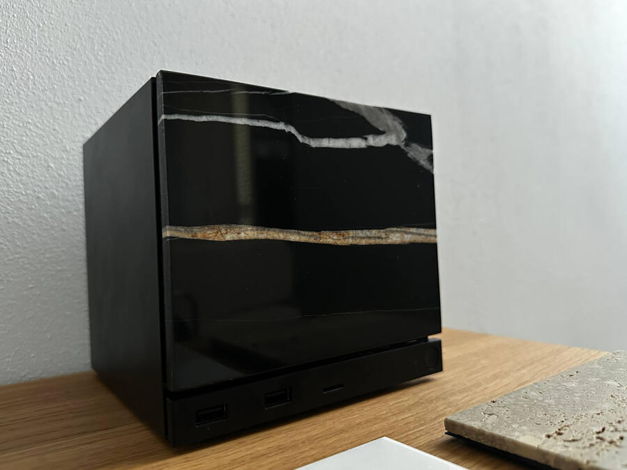 Statuario Carrara marble faceplate for Steam Machine